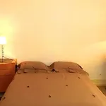 Flores Terrace Apartment