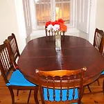 Flores Terrace Apartment *