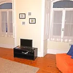 Flores Terrace Apartment *