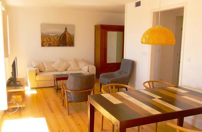Flores Terrace דירה *