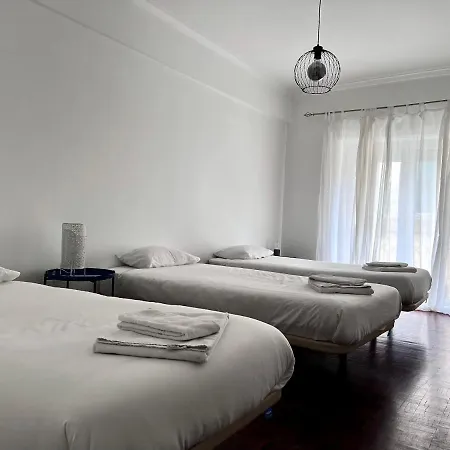 Flores Terrace * ליסבון