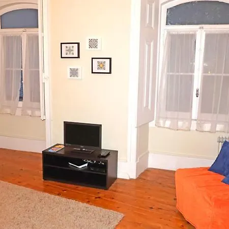 Flores Terrace Apartment *