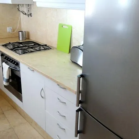 Flores Terrace Apartment *