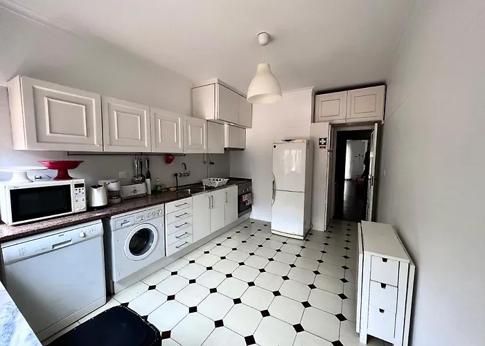 Flores Terrace 아파트