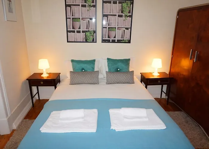 Flores Terrace
